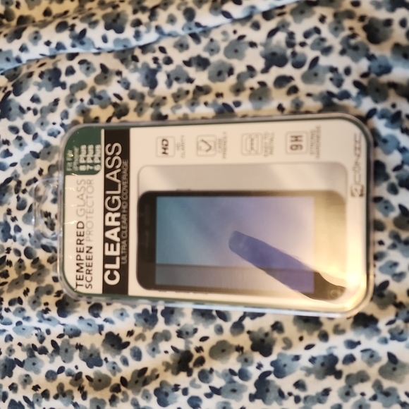 IPhone tempered glass screen protector - Picture 1 of 3